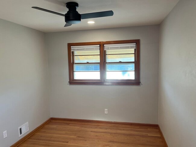 Building Photo - 1417 Beld St