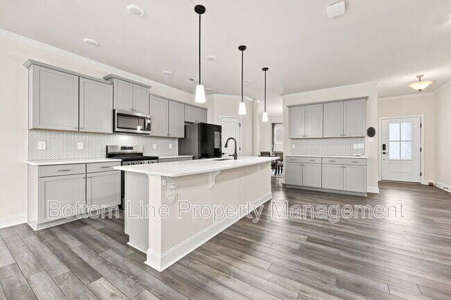 Building Photo - 2230 Bethpage Dr
