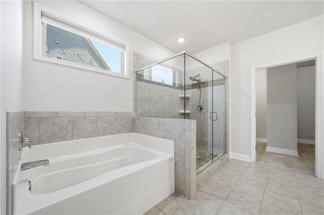 Building Photo - 7040 Ansley Pk Wy