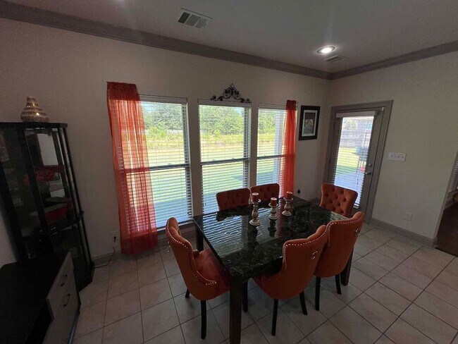 Building Photo - 18063 River Landing Dr