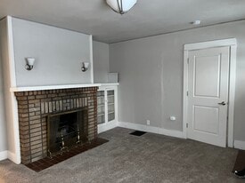 Building Photo - 1218 10th St