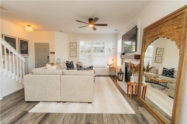 Building Photo - 2000 Picardy Ct