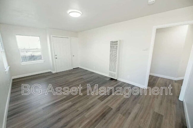 Building Photo - 429 S 23rd St