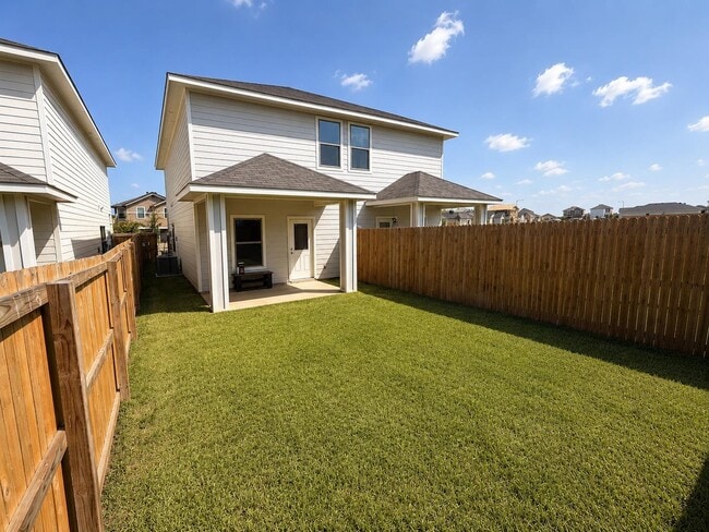 Building Photo - 1831 Port Louisiana Dr