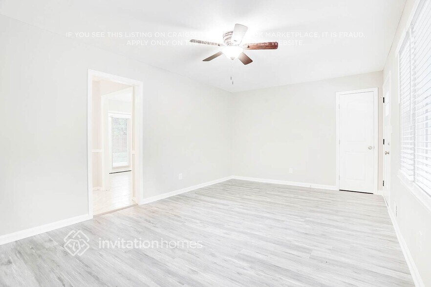 Building Photo - 3558 Pine Needle Dr SW