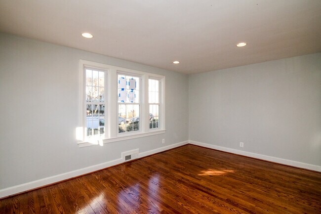 Building Photo - 2713 South Veitch Street