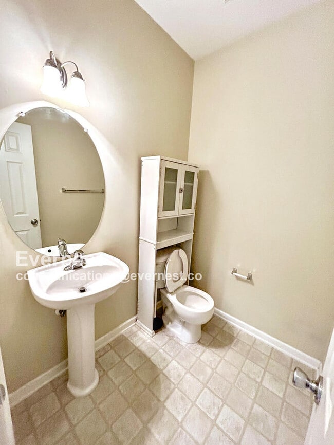 Building Photo - 208 Trevor Ridge Dr