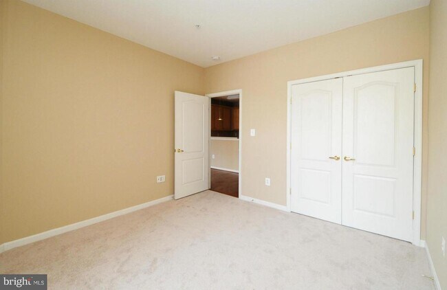 Building Photo - 12185 Abington Hall Pl