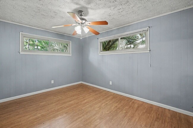 Building Photo - 18 Silverstone Cir