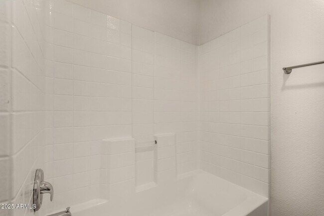 Building Photo - 2838 E Tracy Ln