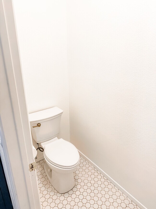 Building Photo - 2744 Crown Ridge Rd