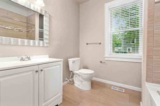 Building Photo - Single Family Norfolk Home