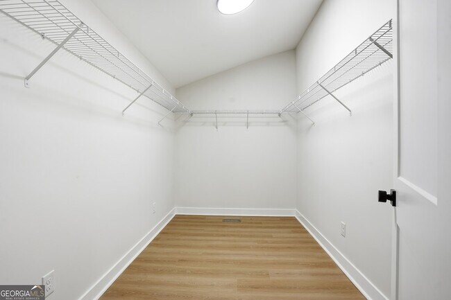 Building Photo - 127 Perry St