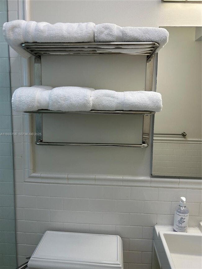 Building Photo - 2200 S Ocean Dr