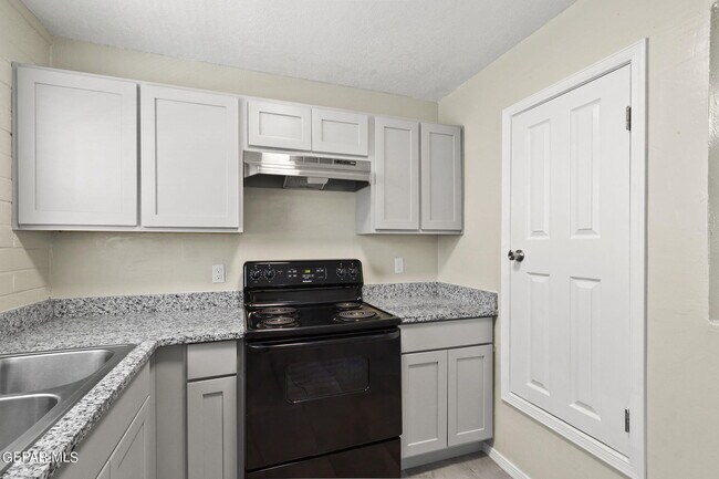 Building Photo - 3702 Keltner Ave