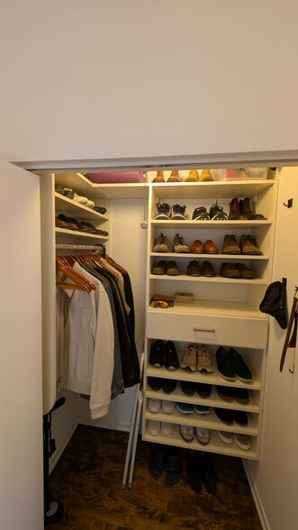 Entry Closet - 330 N Jefferson St