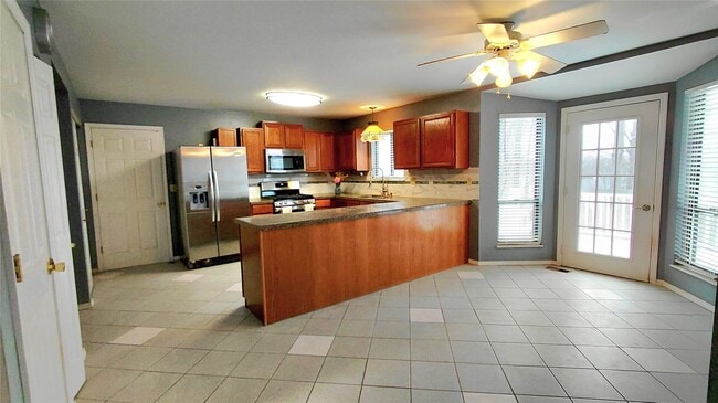 Building Photo - 961 Villa Gran Way