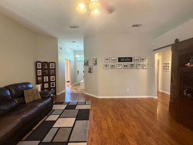 Building Photo - 4216 Shadow Ln