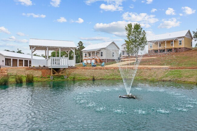 Building Photo - 211 Auttie Cir