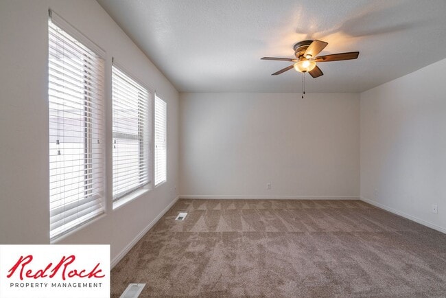 Building Photo - DOG-FRIENDLY 4 Bedroom Townhome with INTER...
