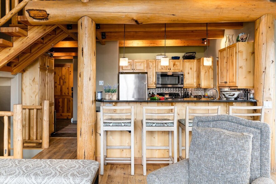 Building Photo - 3 Bandit Way