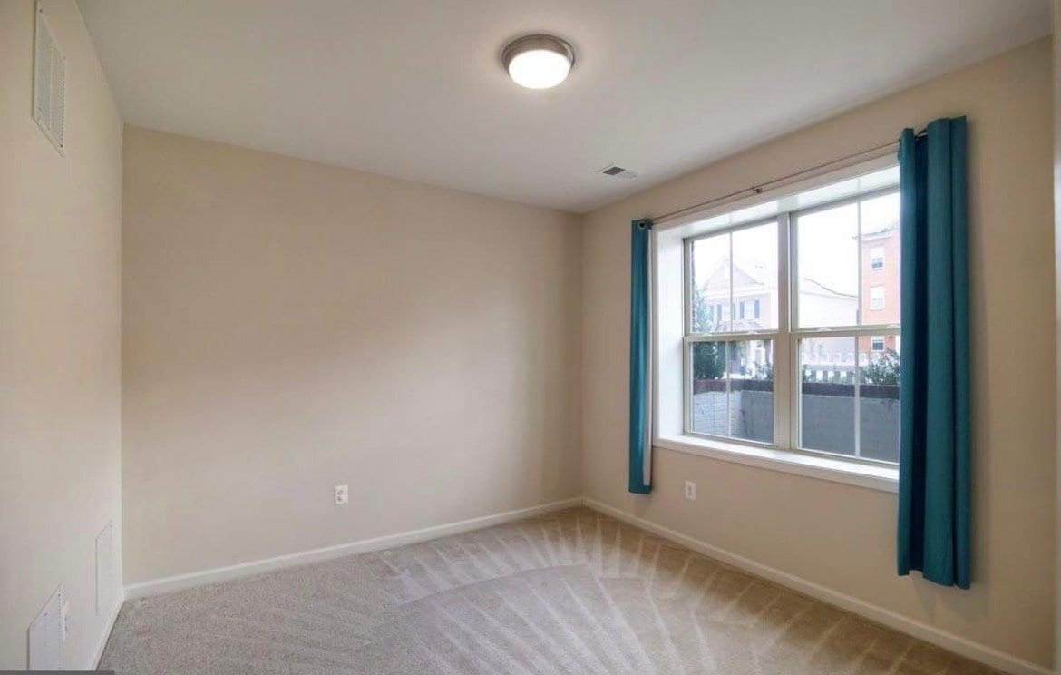 Building Photo - 14011 Godwit St