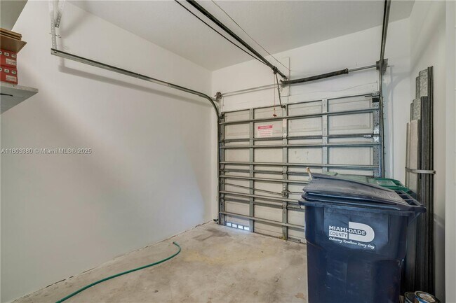 Building Photo - 4882 NW 108th Psge