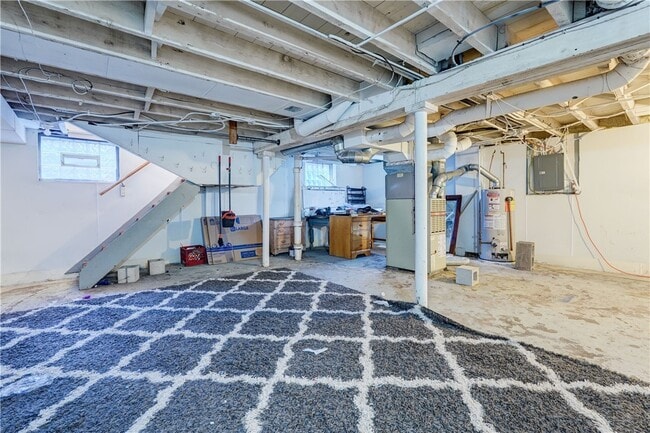 Building Photo - 27 Winston Pl