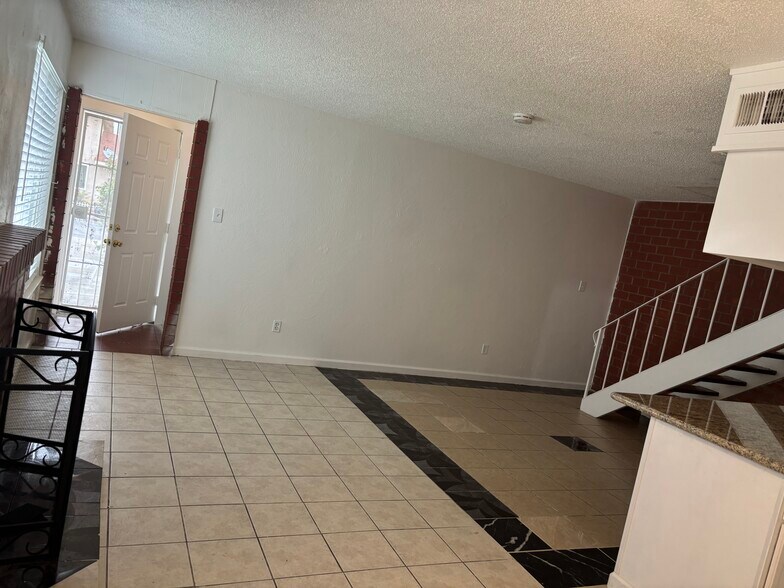 Building Photo - 26 Nedra Ct