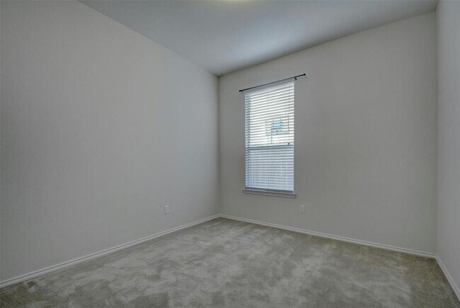 Building Photo - 195 Sundown Ave