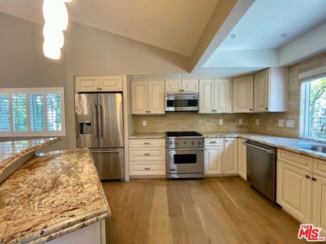 Building Photo - 1080 Finrod Ct