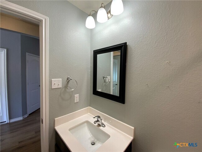 Building Photo - 5926 Galveston Rd