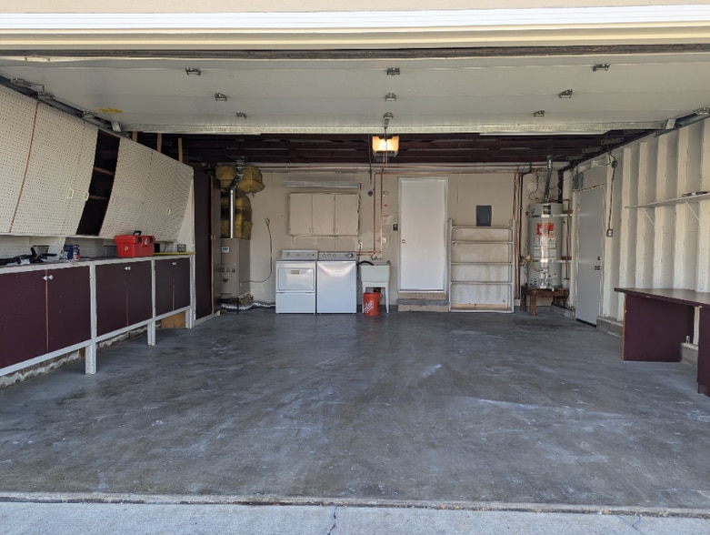 Building Photo - 635 Gisler Way