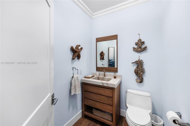 Building Photo - 2589 Mayfair Ln