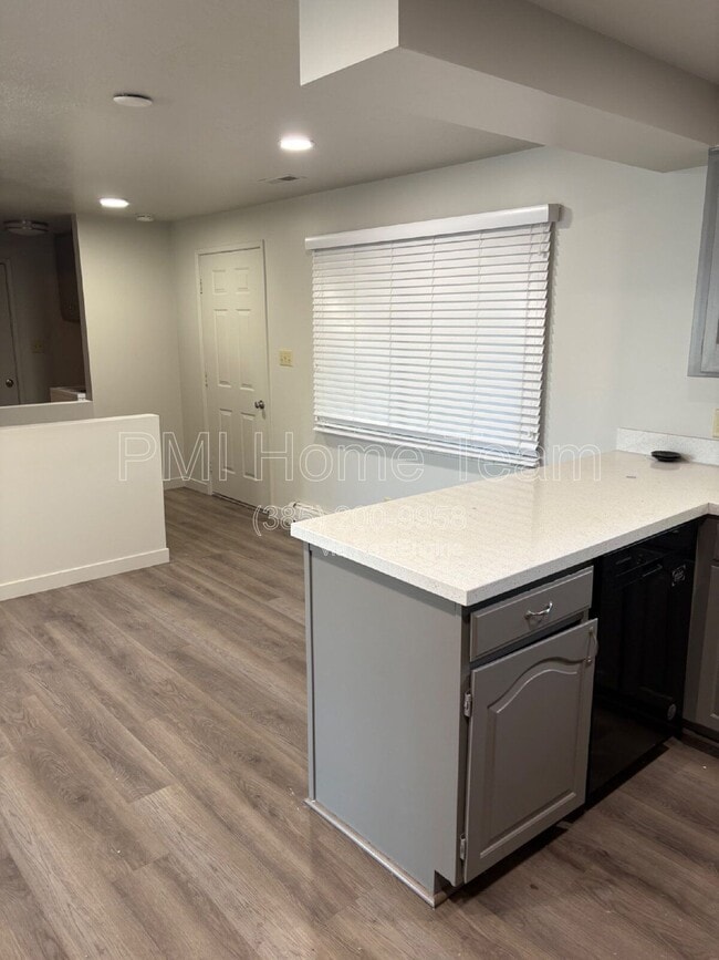 Building Photo - 245 Abrams Way