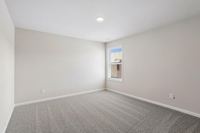 Building Photo - 4096 Island View Dr