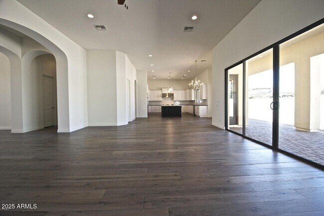 Building Photo - 2836 E Carob Dr