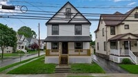 Building Photo - 131 Ross St