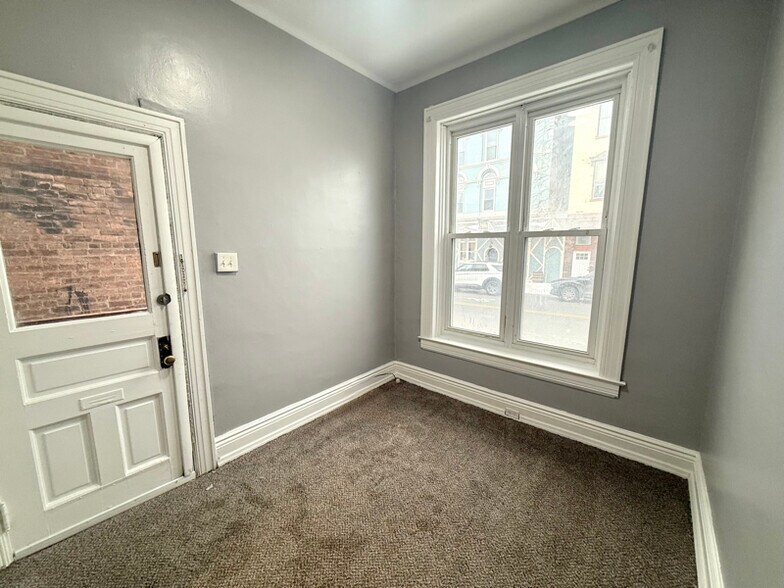 Building Photo - 176 Remsen St