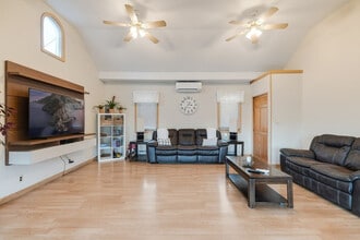 Building Photo - 119 Circle Dr