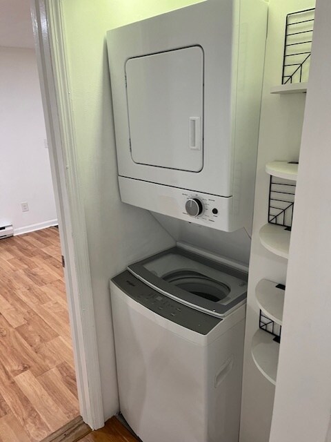Washer/Dryer - 303 Hudson Ave