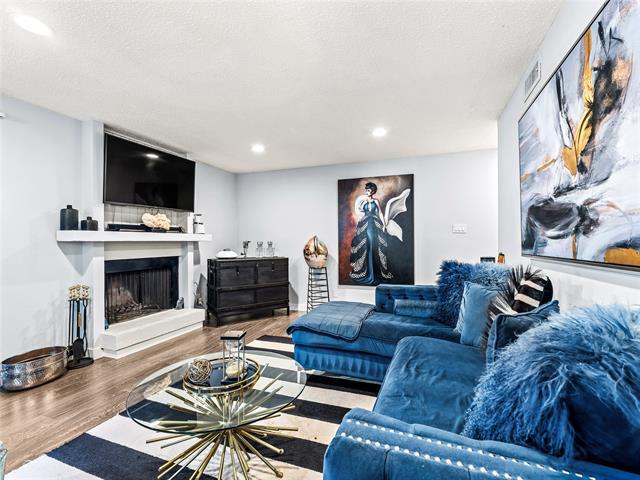 Building Photo - 5132 Amesbury Dr