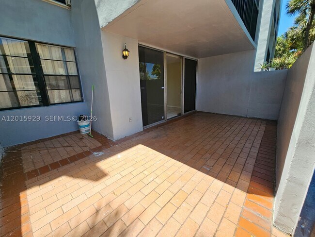 Building Photo - 10825 SW 112th St