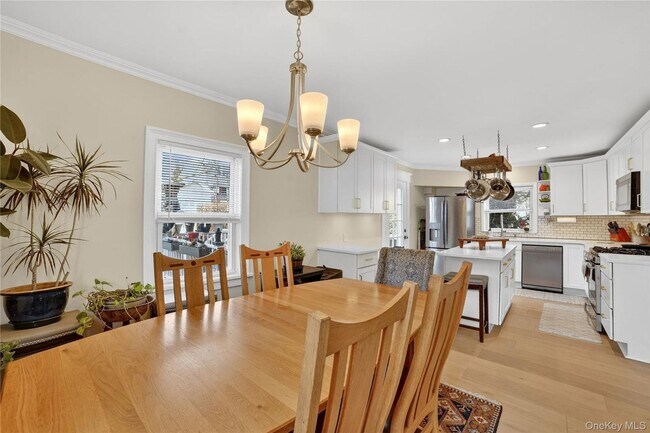 Building Photo - 1408 Henry Ave