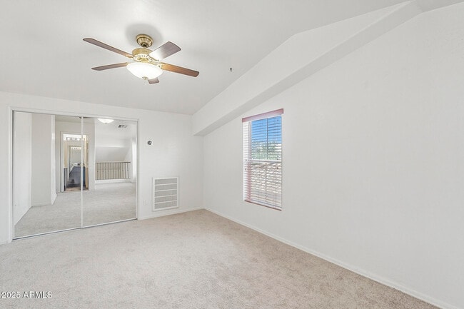 Building Photo - 753 N Port Dr