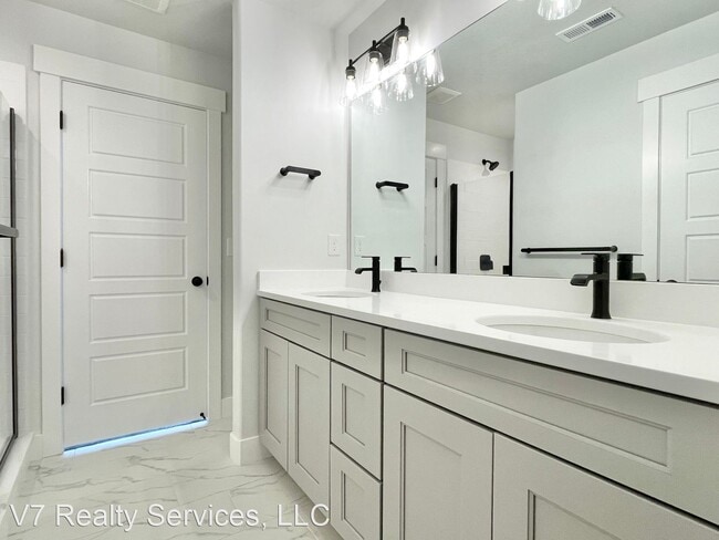 Building Photo - 3 br, 2.5 bath House - 4306 W. Rex Peak Way