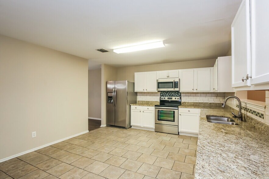 Building Photo - 3032 Picket Fence Dr