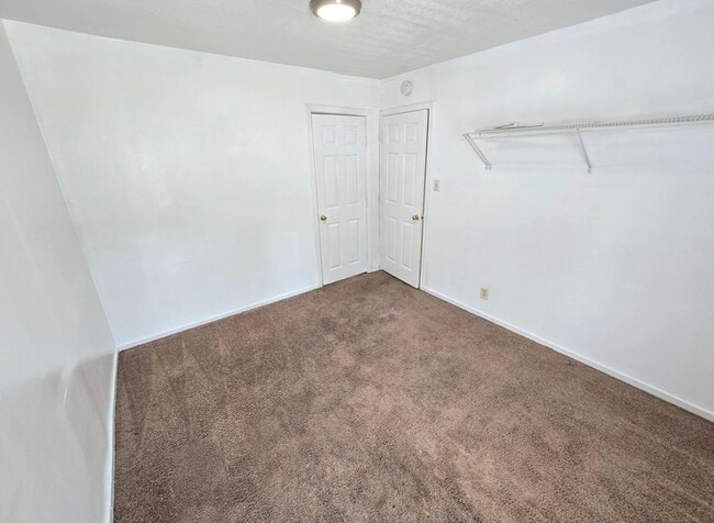 Building Photo - HOME IN HAMPTON FOR RENT!