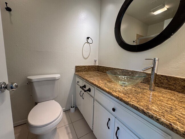 Building Photo - Large and Modern tri-level townhouse in Westwood minutes from Beverly Hills and UCLA