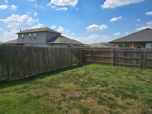 Building Photo - 101 Stellamar Dr